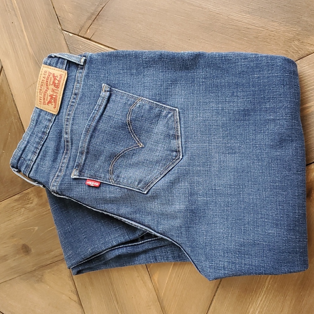 Levi womens Jeans
